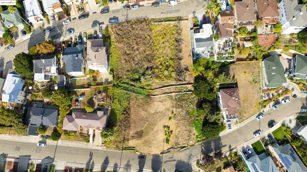 3716 Delmont Ave, Oakland, CA 94605