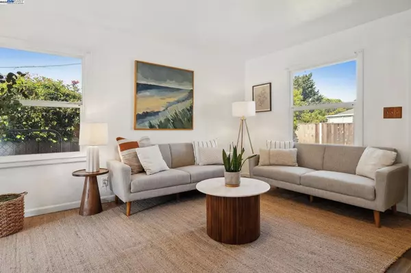 108 Cypress St #D, Alameda, CA 94501