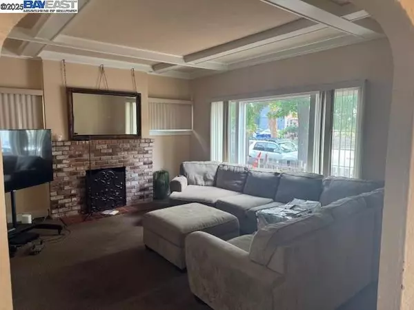 Berkeley, CA 94710,1009 Addison Street