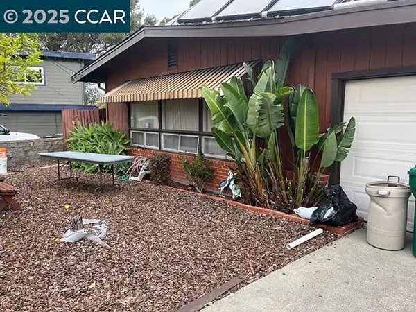 362 Summit Ct, Pinole, CA 94564