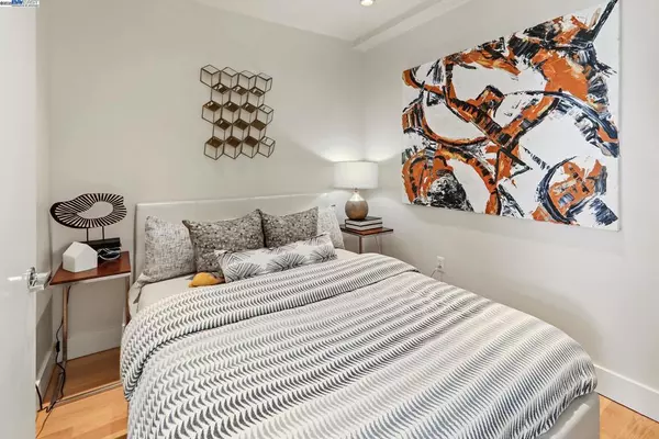 San Francisco, CA 94109,901 Bush Street #602