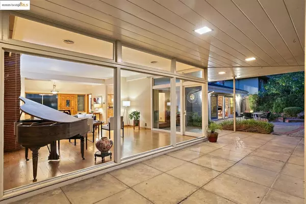 San Leandro, CA 94577,1615 Daniels Dr