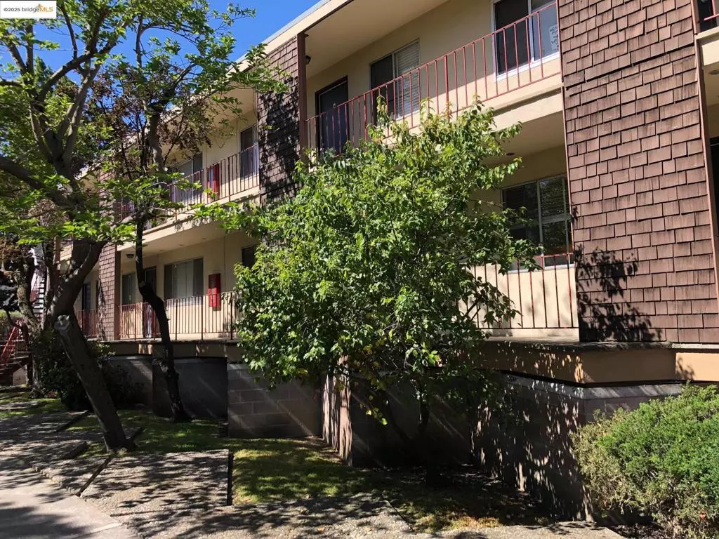 Berkeley, CA 94705,2180 Ashby Ave