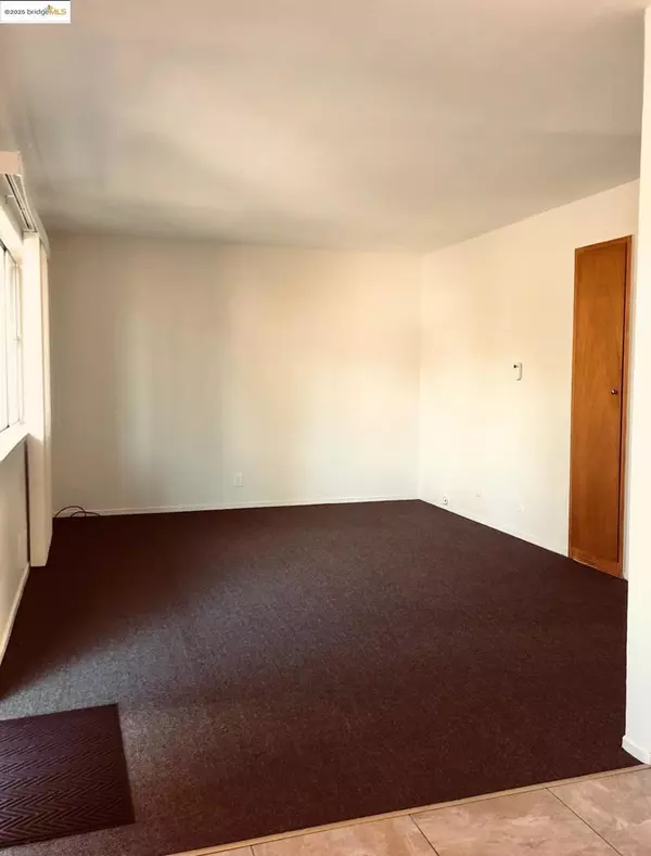 Berkeley, CA 94705,2180 Ashby Ave