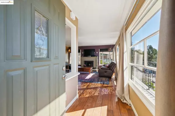 Oakland, CA 94605,10768 Sheldon St