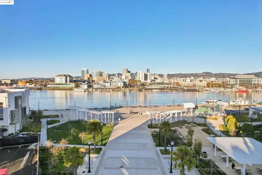 2878 5th Street, Alameda, CA 94501