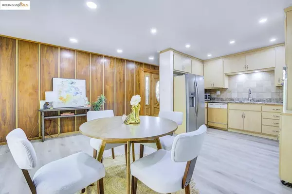 Oakland, CA 94611,6635 Banning Dr