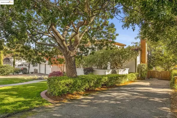 Oakland, CA 94618,5311 Golden Gate Ave