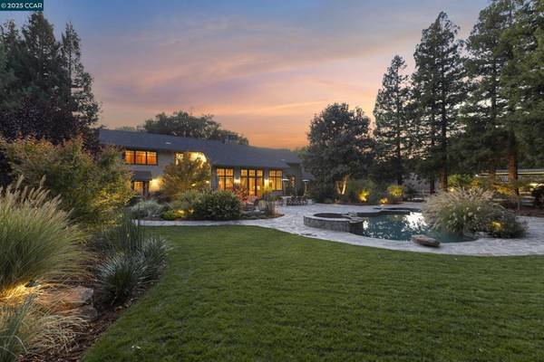 350 Pine Creek Rd, Walnut Creek, CA 94598