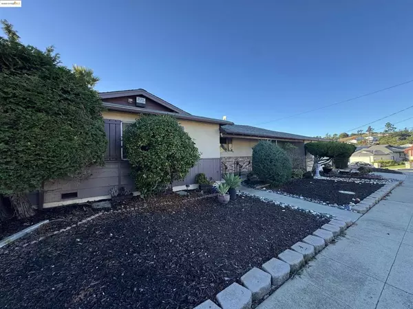 Oakland, CA 94605,9 Leamont Court