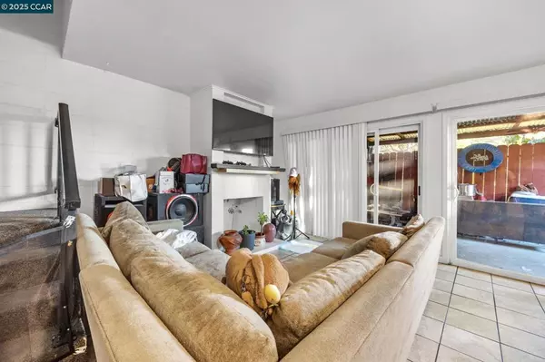 Concord, CA 94518,1128 Marilyn