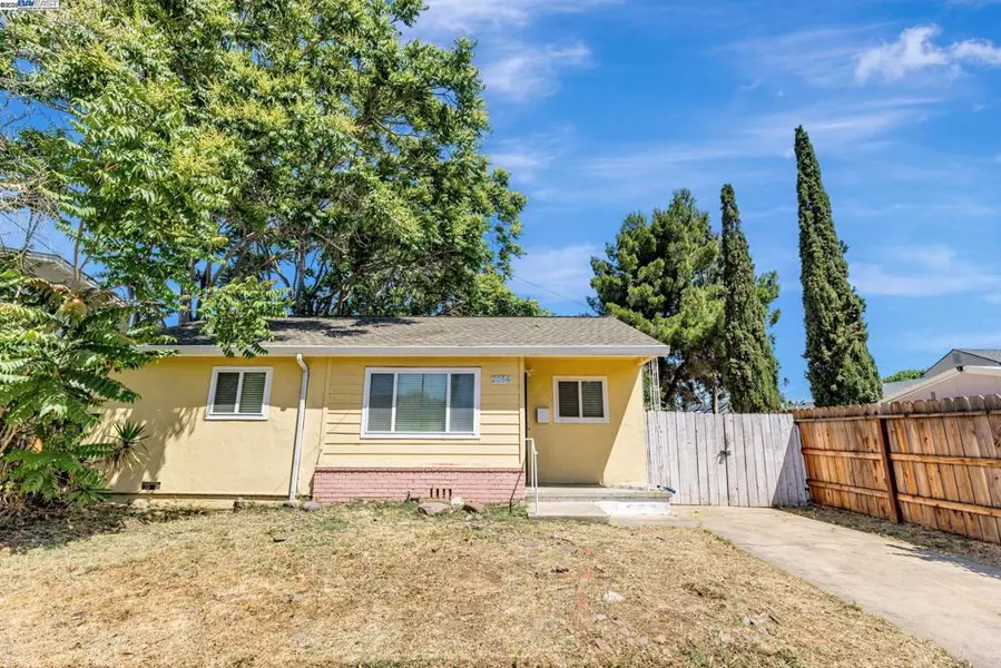 2056 Elm St, Livermore, CA 94551