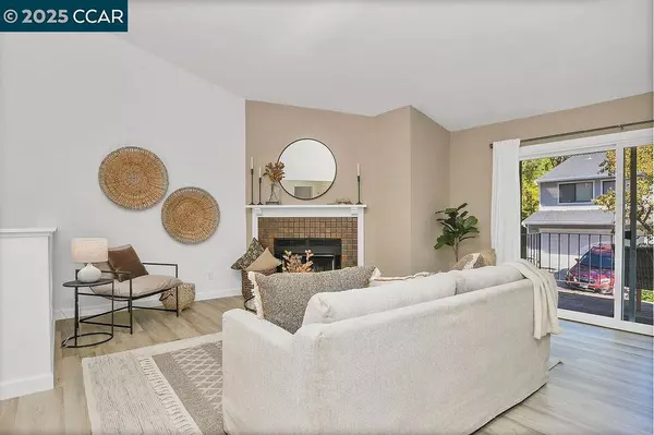 Martinez, CA 94553,2414 Heatherleaf Ln