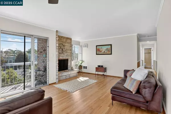 Alameda, CA 94501,1601 Broadway #9