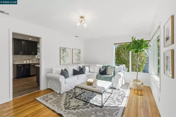 Antioch, CA 94509,18 W 17Th St