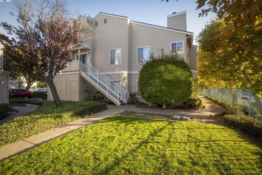 1450 Thrush Ave #17, San Leandro, CA 94578