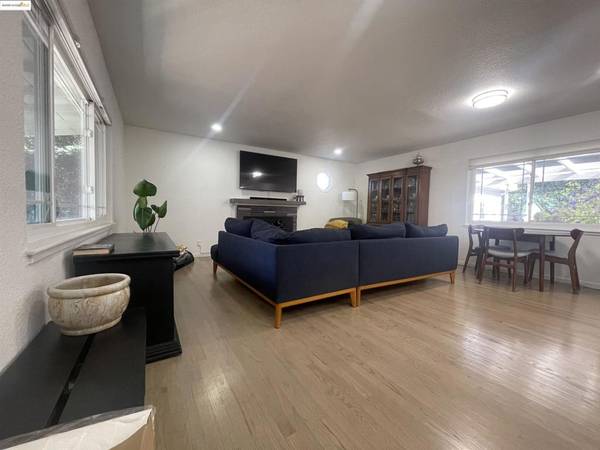 Concord, CA 94518,1248 Hale Dr