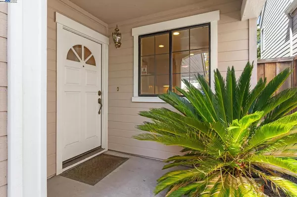 Alameda, CA 94502,35 Leonard Ct