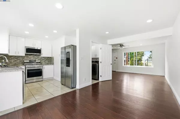 Fremont, CA 94536,38618 Royal Ann Cmn