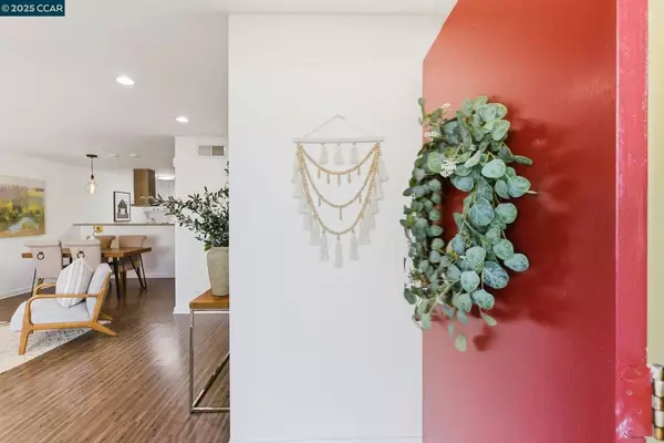 Walnut Creek, CA 94598,1858 Pomar Way