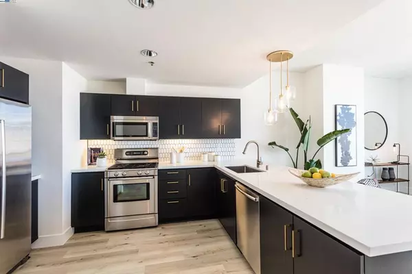 222 Broadway #712, Oakland, CA 94607