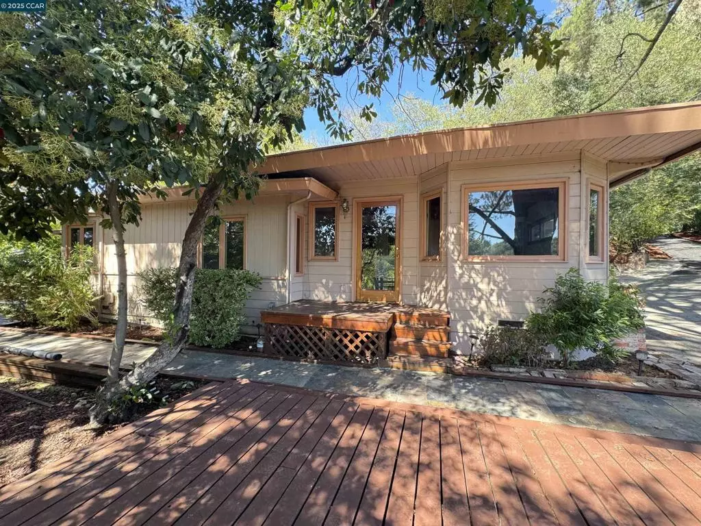 Lafayette, CA 94549,919 Janet Ln