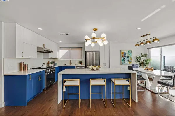 San Francisco, CA 94131,105 Skyview Way