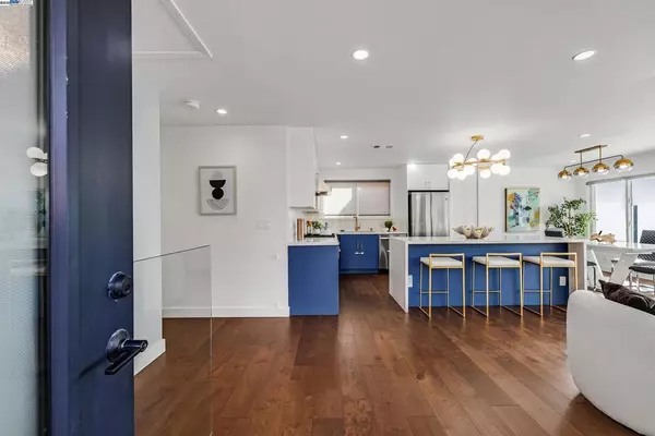 San Francisco, CA 94131,105 Skyview Way