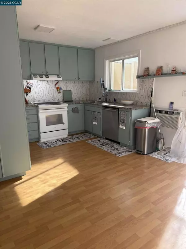 Concord, CA 94518,3055 Treat Blvd #36