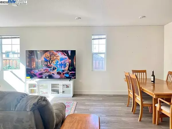 Lathrop, CA 95330,2151 Daimler St