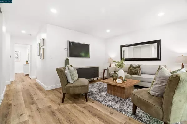 Concord, CA 94520,2145 Northwood Cir #B