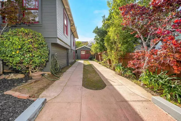 Oakland, CA 94602,3055 Kansas St