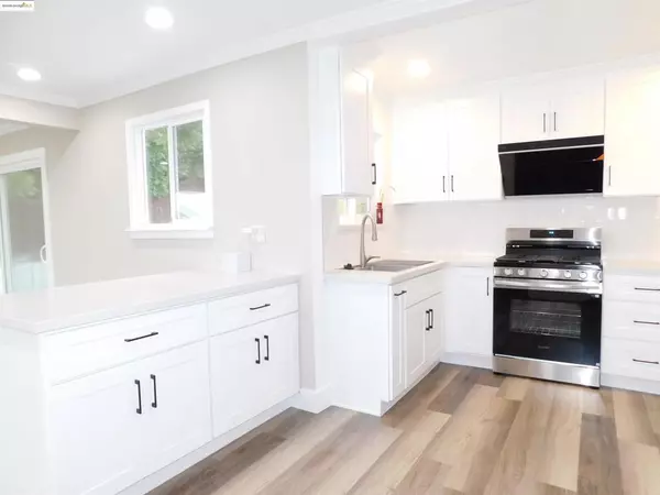 San Leandro, CA 94578,15976 Carolyn St