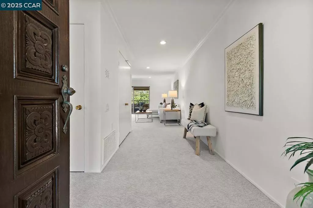 Walnut Creek, CA 94595,4033 Terra Granada Dr #3C