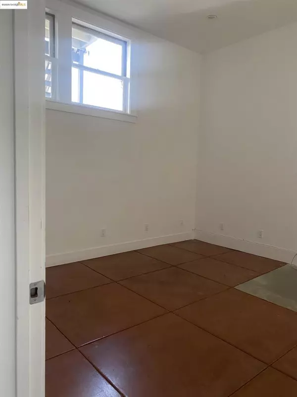 Oakland, CA 94609,4030 Martin Luther King Jr Way