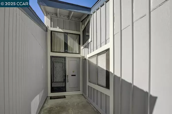 Martinez, CA 94553,390 HOLIDAY HILLS DRIVE