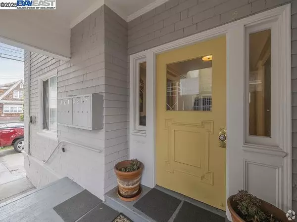 Oakland, CA 94601,1832 Fruitvale Ave