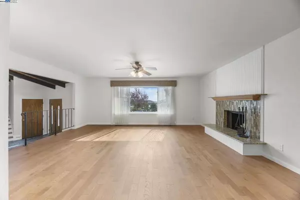 Hayward, CA 94544,699 Fiesta Place