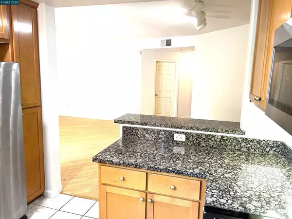 San Jose, CA 95126,1310 Saddle Rack St #352