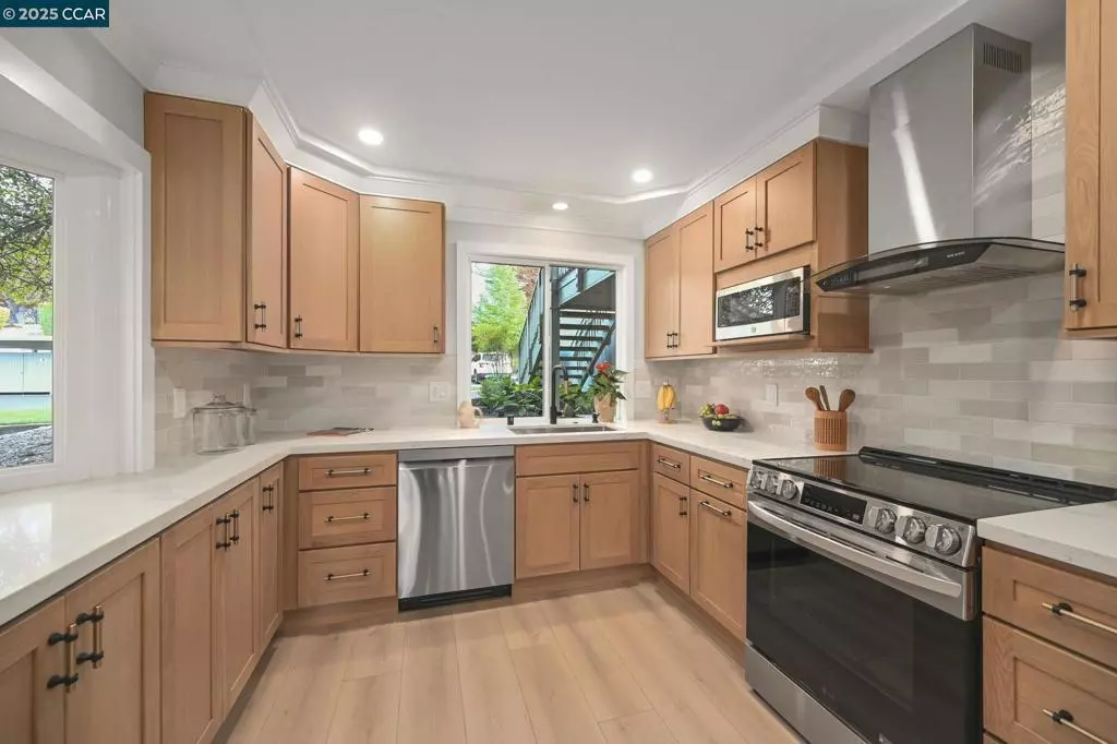 Walnut Creek, CA 94595,711 Terra California Dr #4