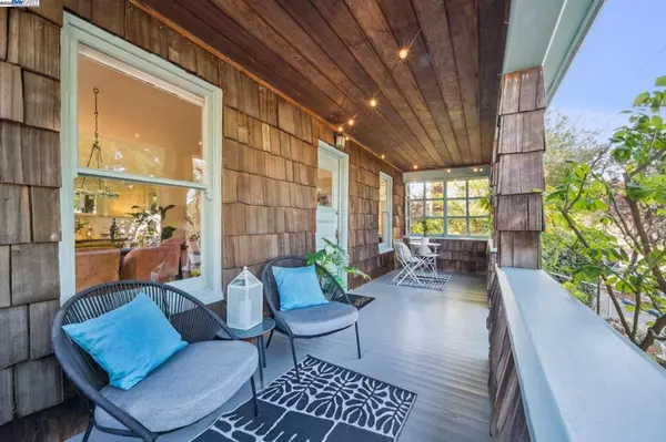 Albany, CA 94706,1197 CURTIS STREET