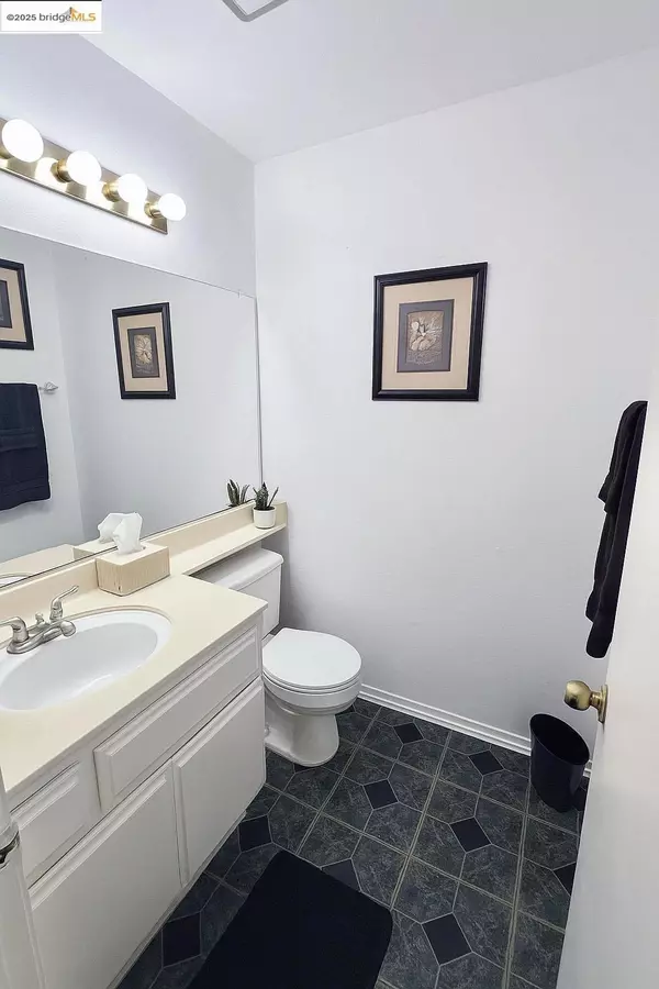 Whittier, CA 90605,13305 Meyer Rd #B