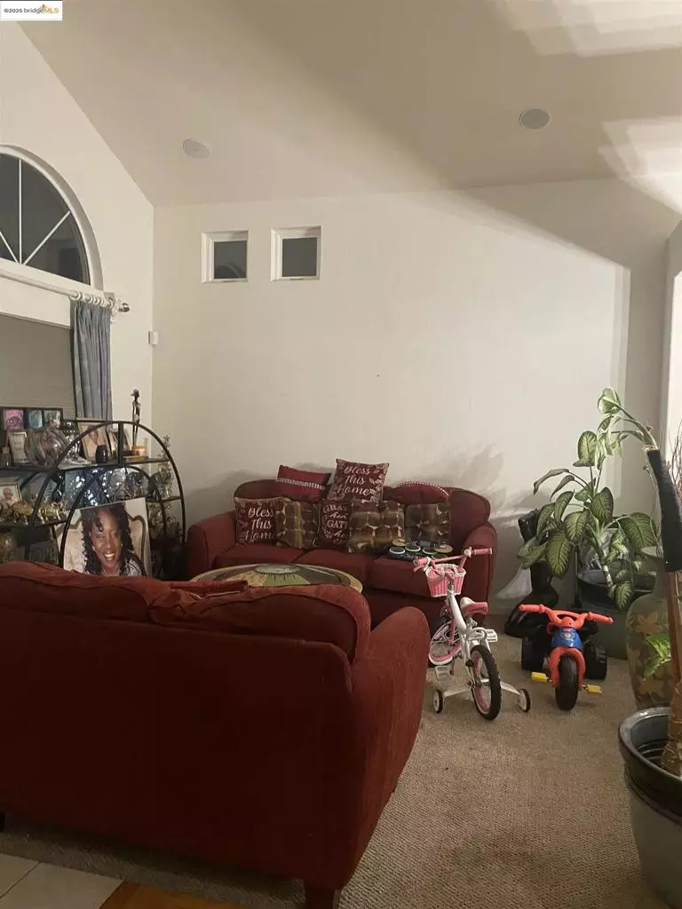 Brentwood, CA 94513,83 Palm Dr