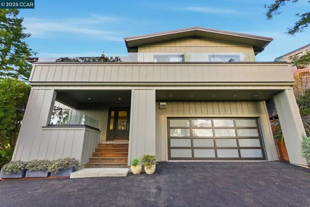 Oakland, CA 94611,1760 Manzanita Dr