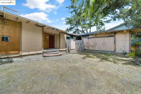 Oakland, CA 94605,11201 Lochard Street