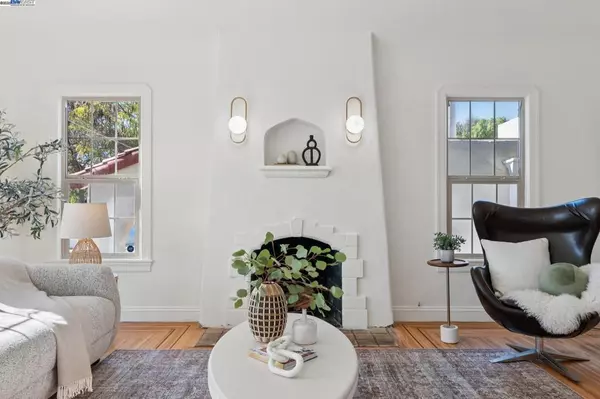 Oakland, CA 94605,2521 80th