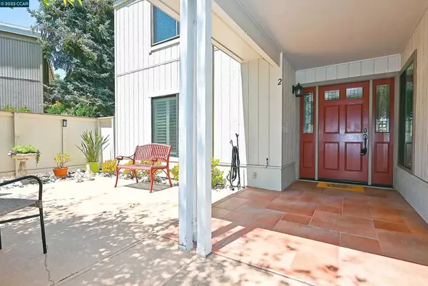 Walnut Creek, CA 94595,1332 Canyonwood Ct #2