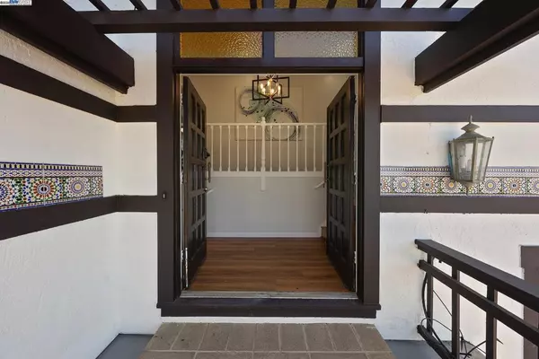 Hayward, CA 94542,27896 Adobe Ct