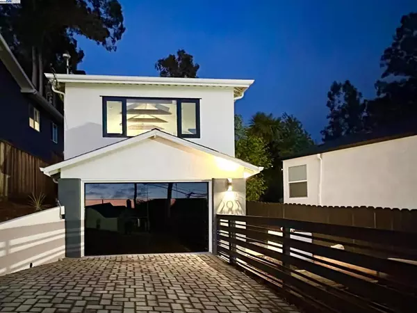 2930 PARKER AVE, Oakland, CA 94605-3320