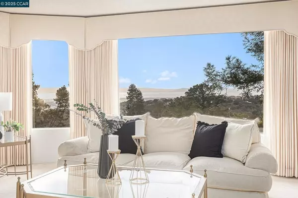 Oakland, CA 94619,13460 Skyline Blvd